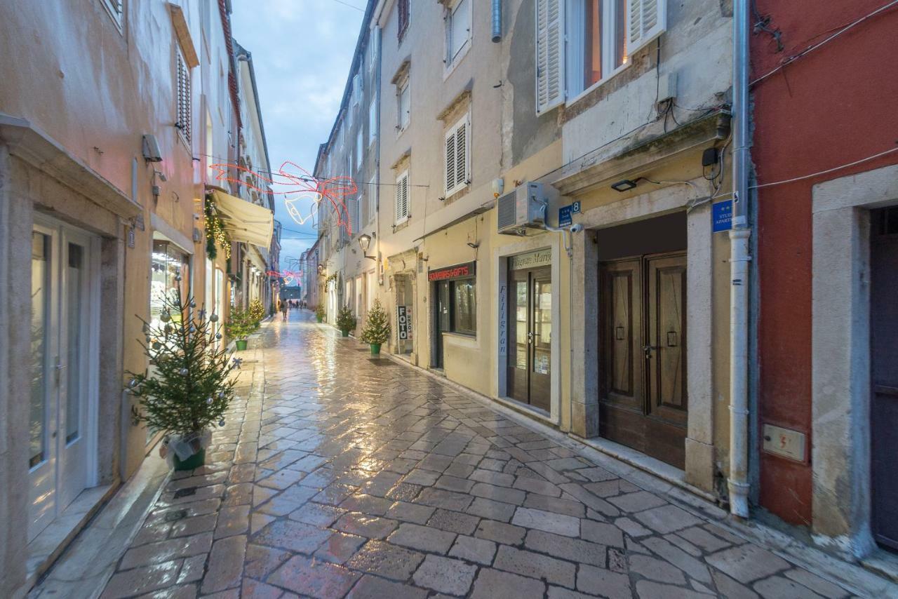 Studios & Apartments Porto Zadar Luaran gambar